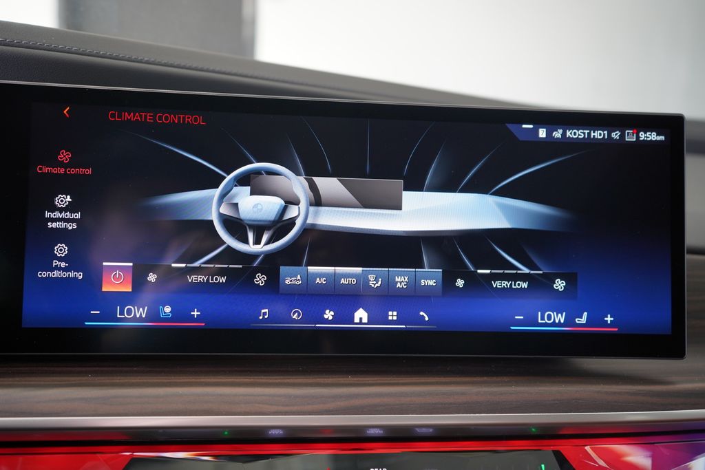 Thumbnail: 2025 BMW 7 Series - 18