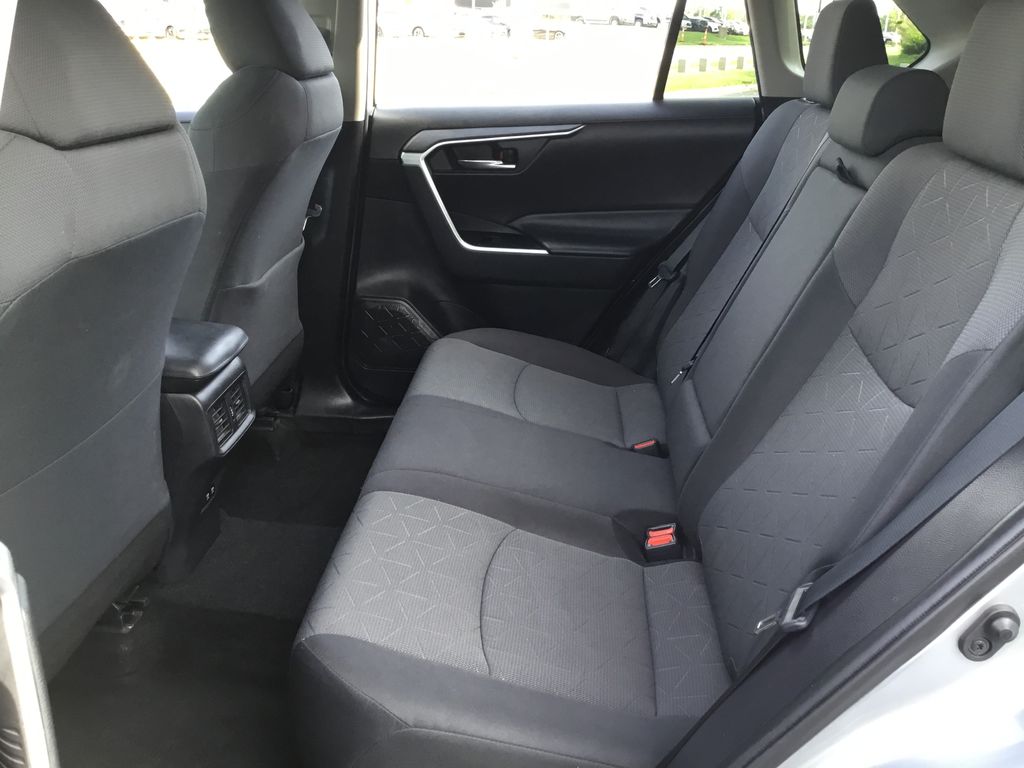 Thumbnail: 2021 Toyota RAV4 - 16