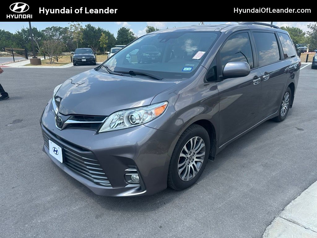2020 Toyota Sienna XLE Premium -
                  Leander, TX