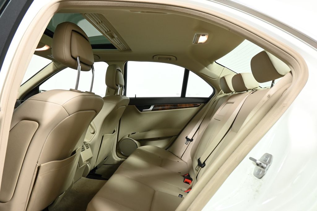 Thumbnail: 2012 Mercedes-Benz C-Class - 7