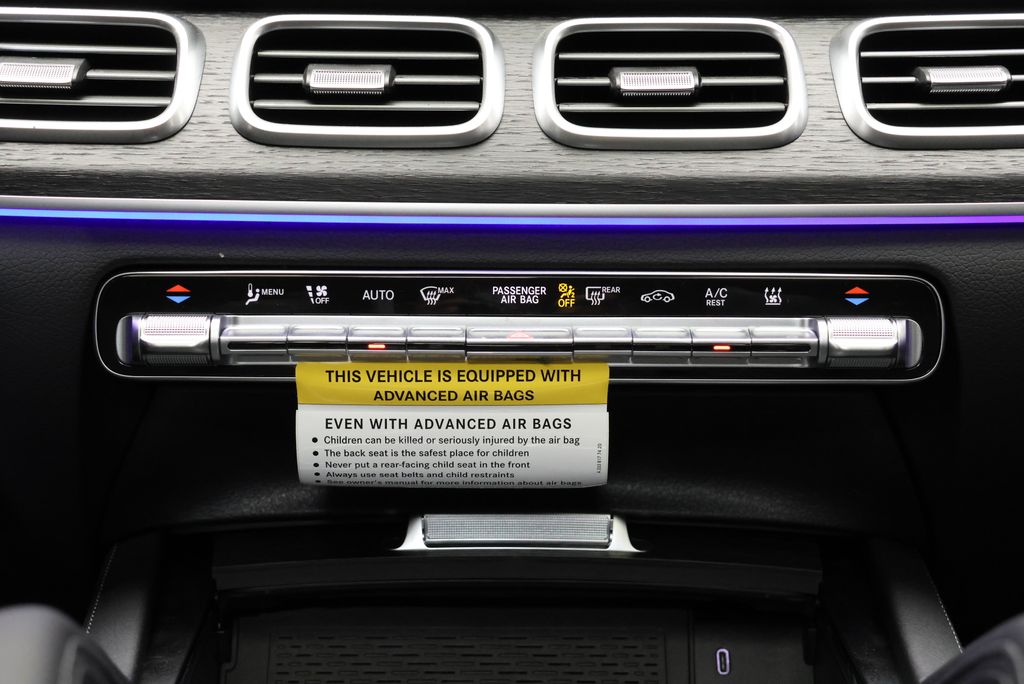 Thumbnail: 2026 Mercedes-Benz GLE - 27