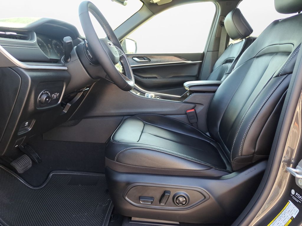 New Car 2025 Jeep Grand Cherokee L  Limited For Sale Under $50,000 In Austin, Texas