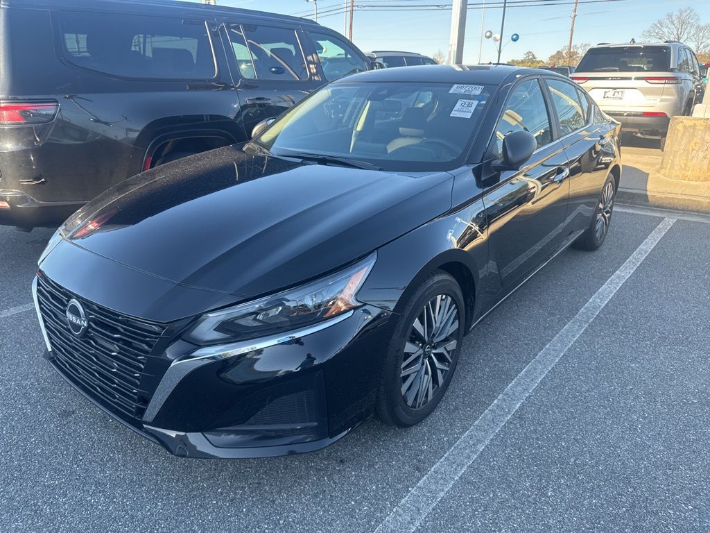 2025 Nissan Altima SV