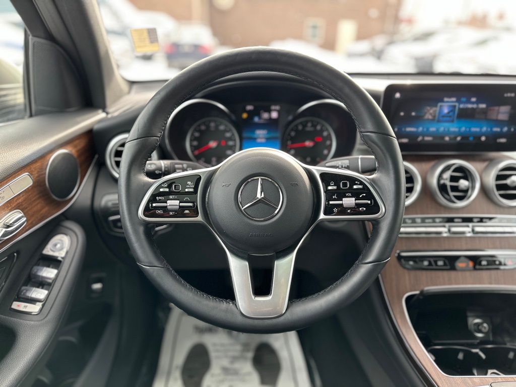 2021 Mercedes-Benz GLC GLC 300 16