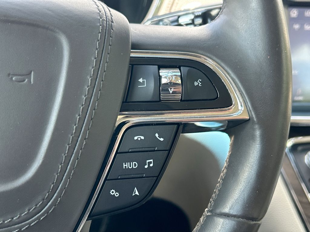 Thumbnail: 2020 Lincoln Continental - 21