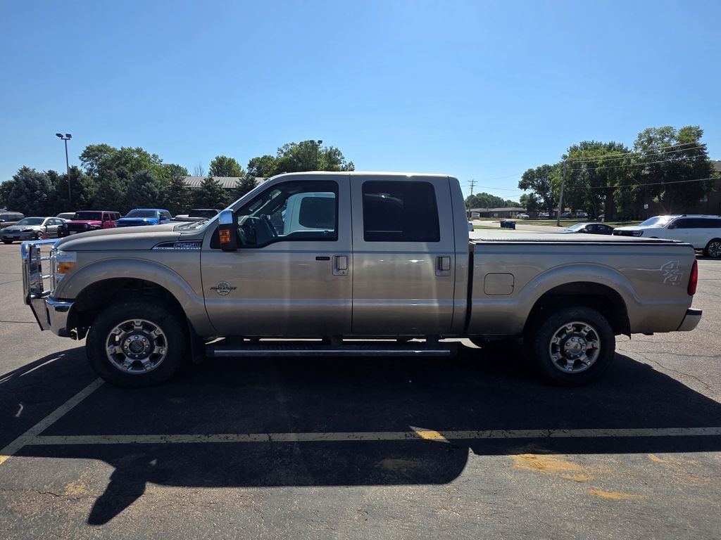  2013 Ford F-250 Super Duty Lariat Crew Cab 4WD   