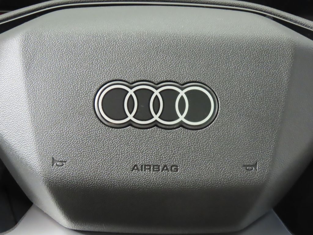 Thumbnail: 2025 Audi Q5 - 16