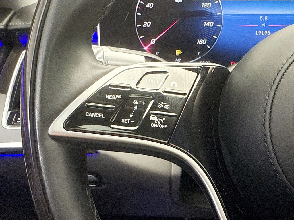 Thumbnail: 2023 Mercedes-Benz S-Class - 11