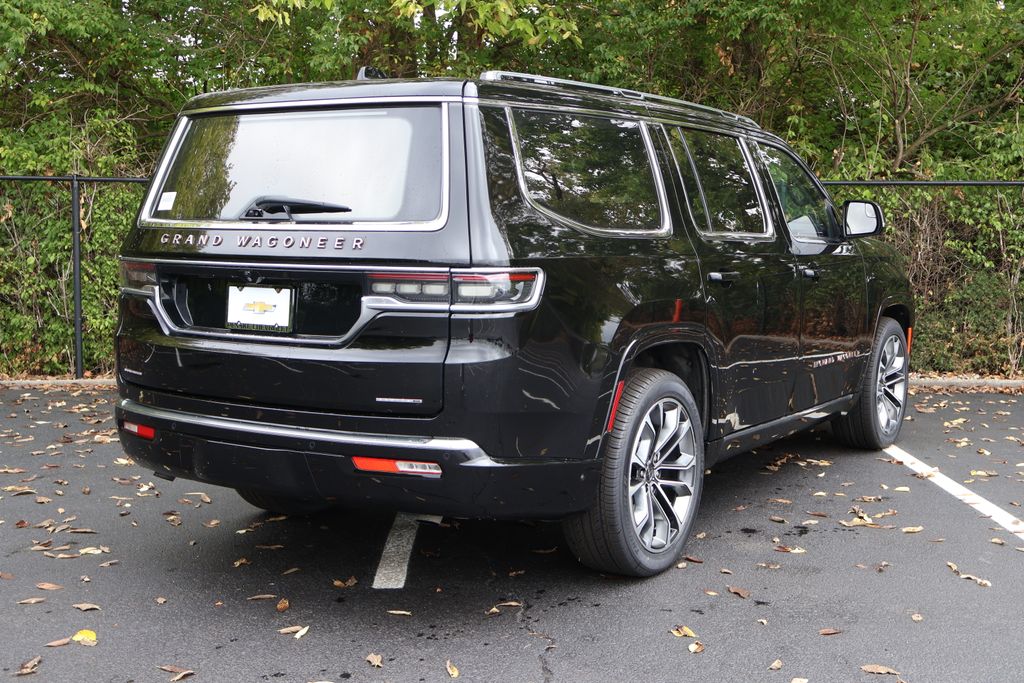 Thumbnail: 2022 Jeep Grand Wagoneer - 8