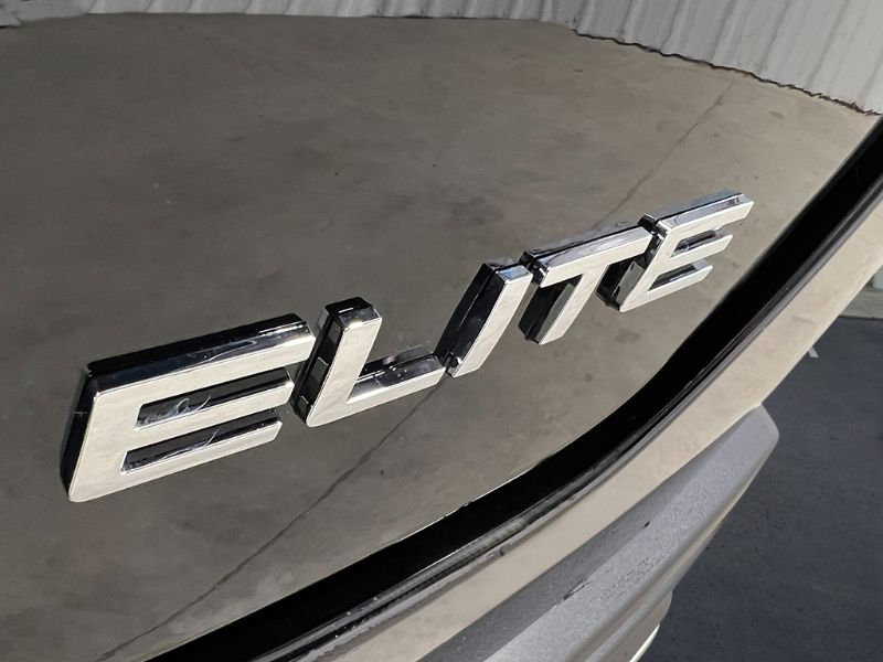 2025 Honda Pilot Elite photo