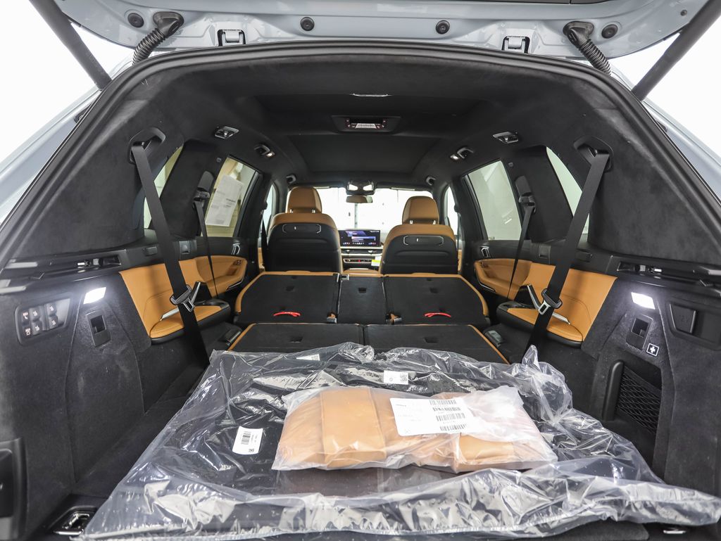 Thumbnail: 2026 BMW X7 - 31