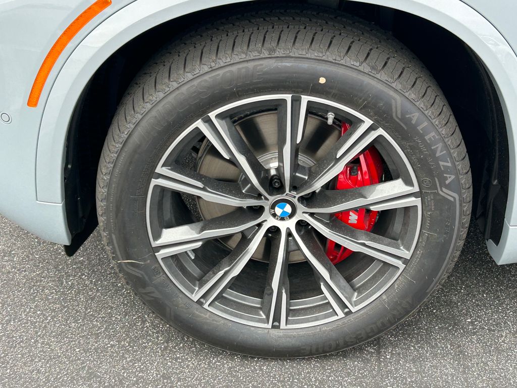 Thumbnail: 2026 BMW X5 - 9