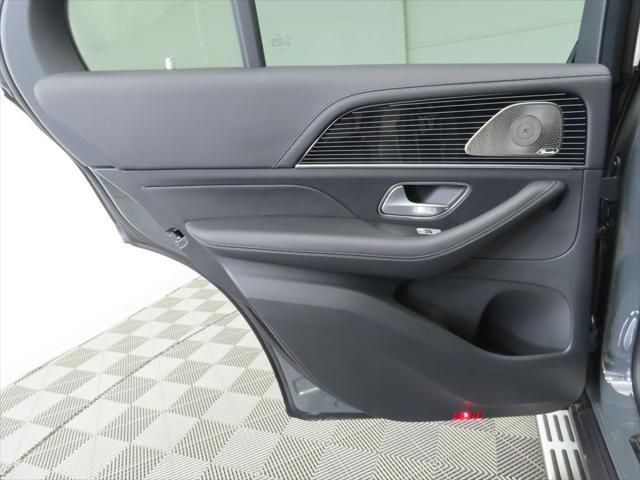 Thumbnail: 2025 Mercedes-Benz GLE - 27