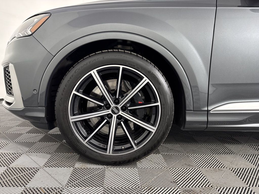 2022 Audi SQ7 Premium Plus 8