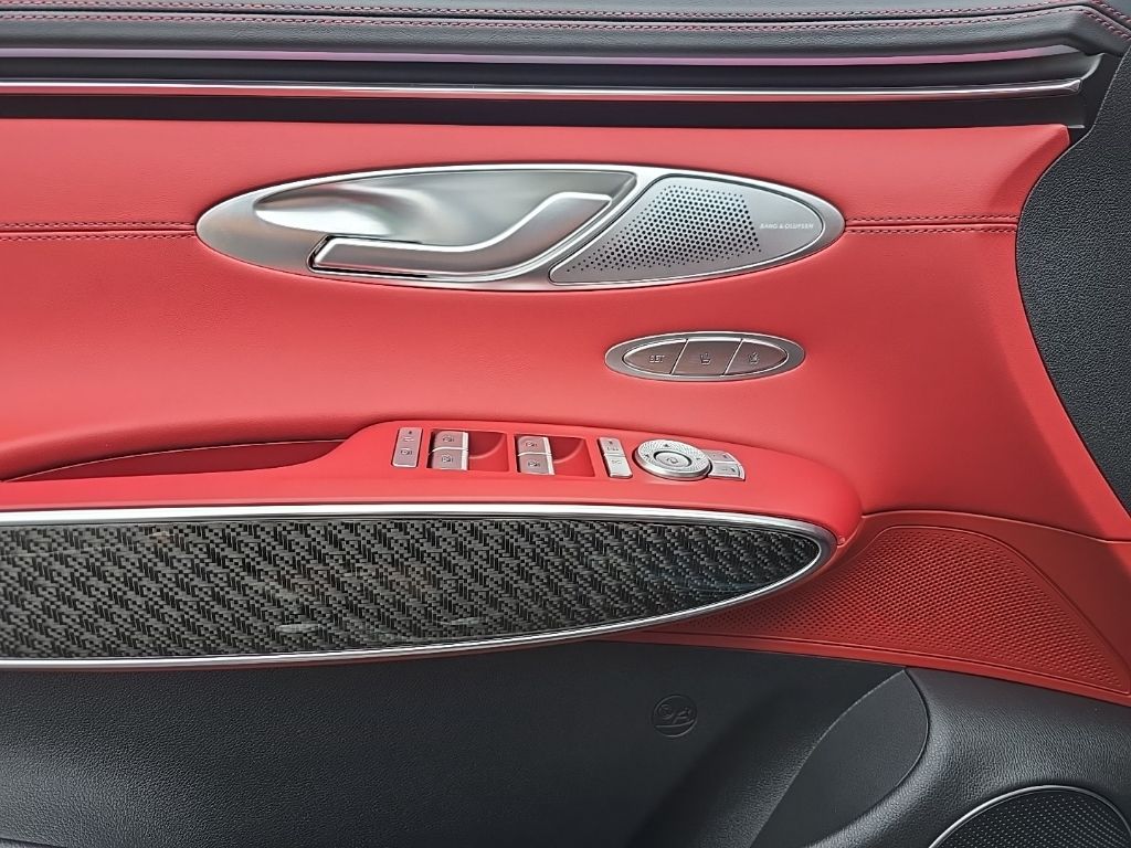 Thumbnail: 2026 Genesis GV70 - 21