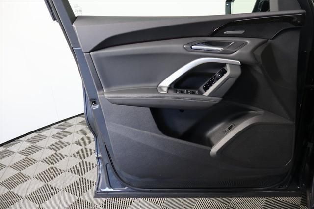 Thumbnail: 2025 Audi Q5 - 7