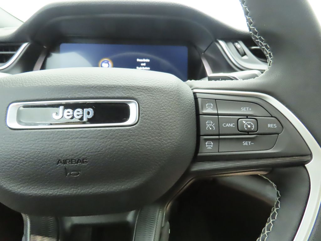 Thumbnail: 2025 Jeep Grand Cherokee - 12
