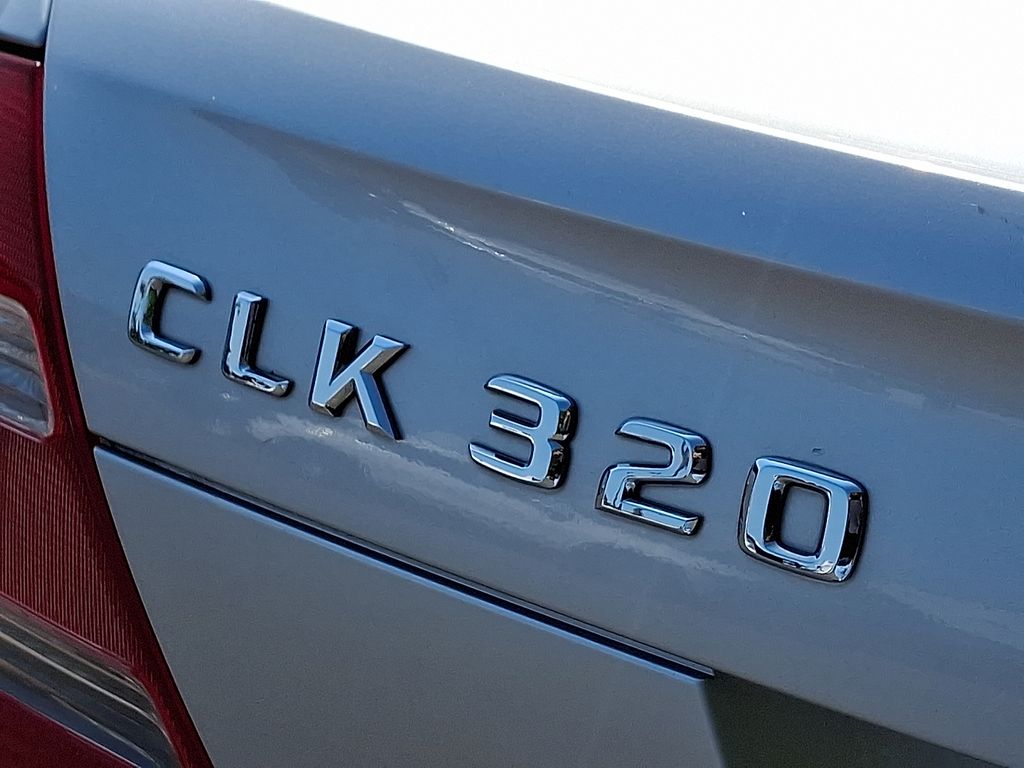 Thumbnail: 2004 Mercedes-Benz CLK - 26