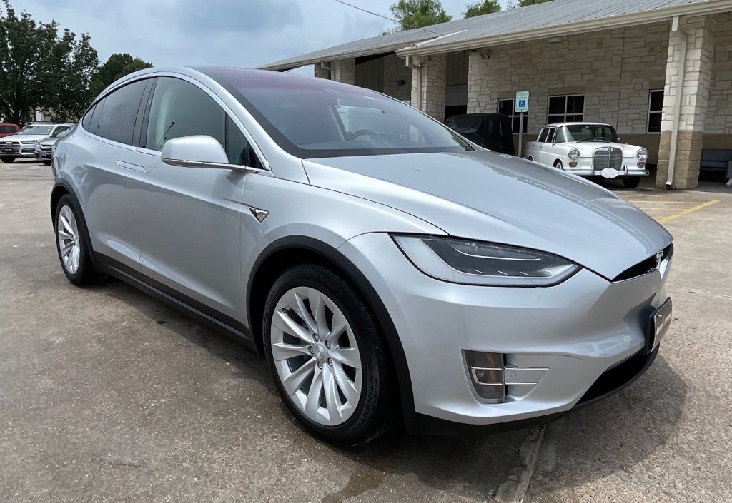 2018 Tesla Model X 75D Silver at Autostrade