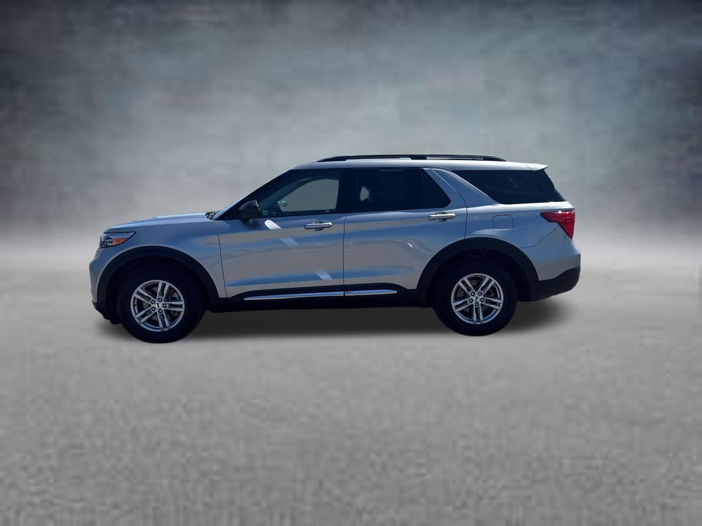 Iconic Silver Metallic 2021 Ford Explorer SUV / Crossover All-Wheel Drive Automatic