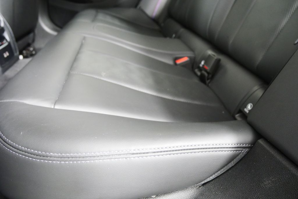 Thumbnail: 2023 BMW M3 - 18