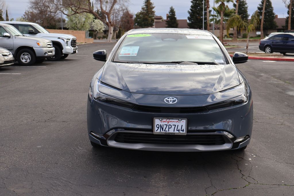 2024 Toyota Prius XLE 2