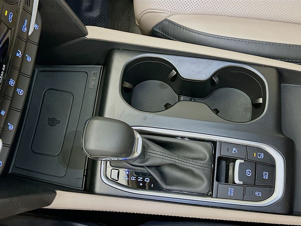 Thumbnail: 2019 Hyundai Santa Fe - 17