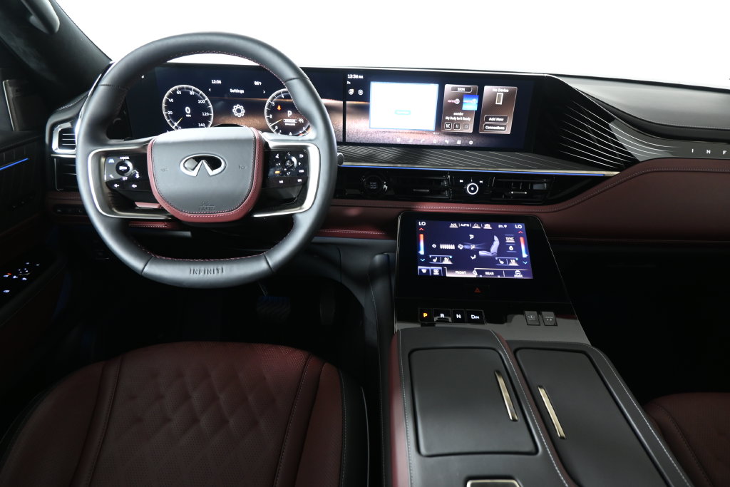 Thumbnail: 2026 INFINITI QX80 - 16