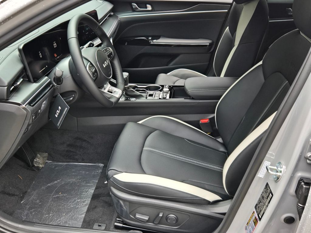 2026 Kia K5 - $28,576