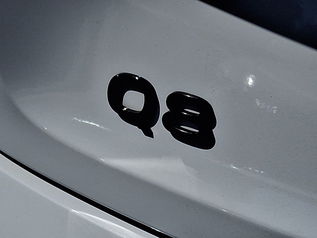 Thumbnail: 2024 Audi Q8 e-tron - 30