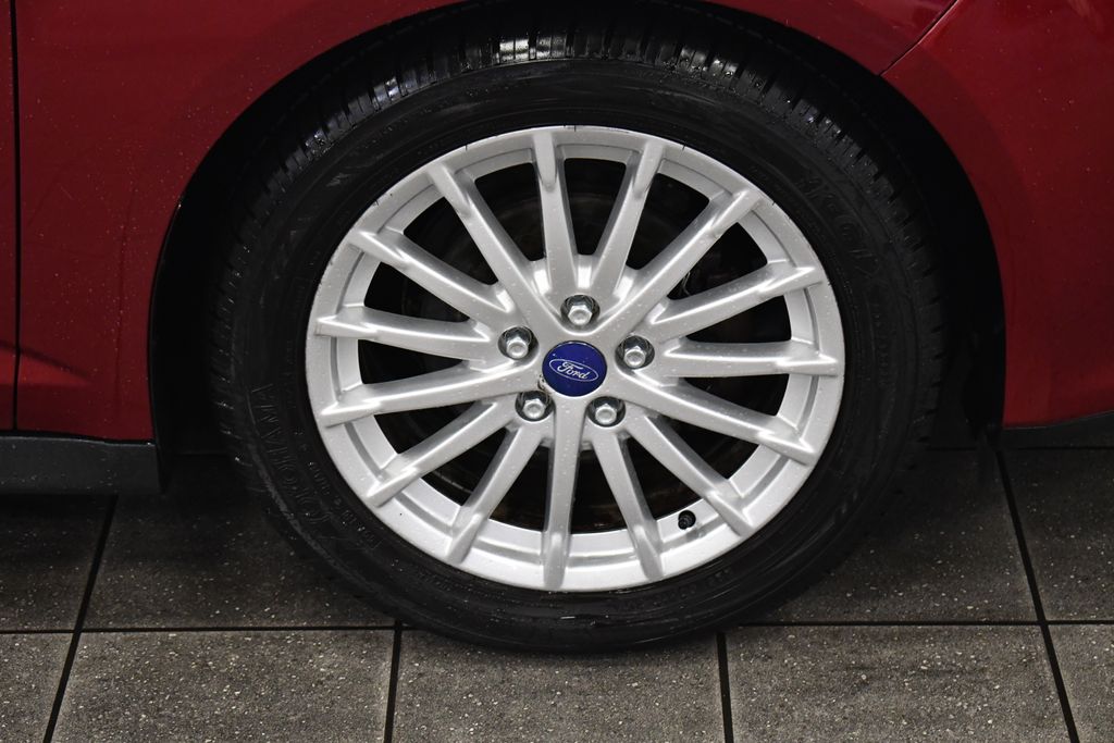 Thumbnail: 2013 Ford C-Max - 11