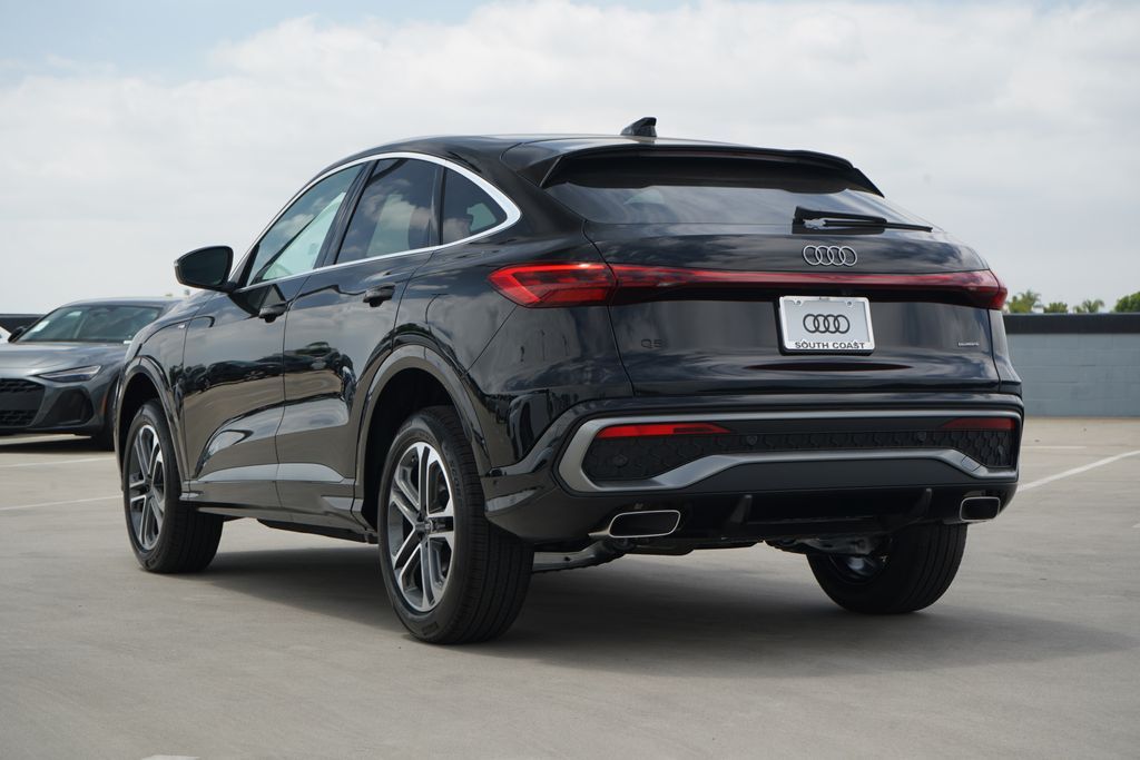 Thumbnail: 2026 Audi Q5 - 3