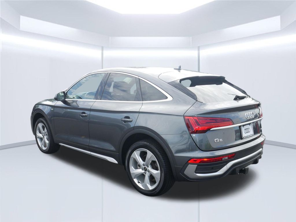 Thumbnail: 2023 Audi Q5 - 3