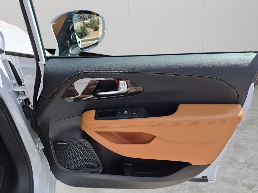 Used Car 2023 Chrysler Pacifica Hybrid  Pinnacle For Sale Under $35,000 In Austin, Texas