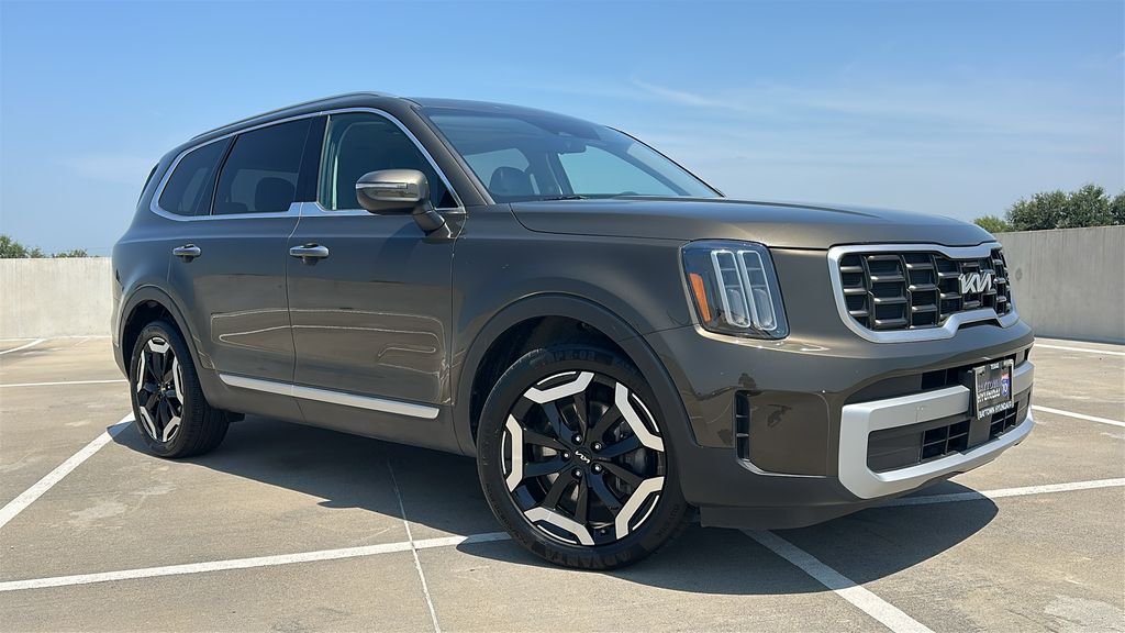 2025 Kia Telluride S Green at Baytown Hyundai