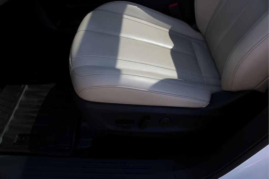 Used Car 2024 Infiniti Qx60  Luxe For Sale Under $40,000 In Austin, Texas