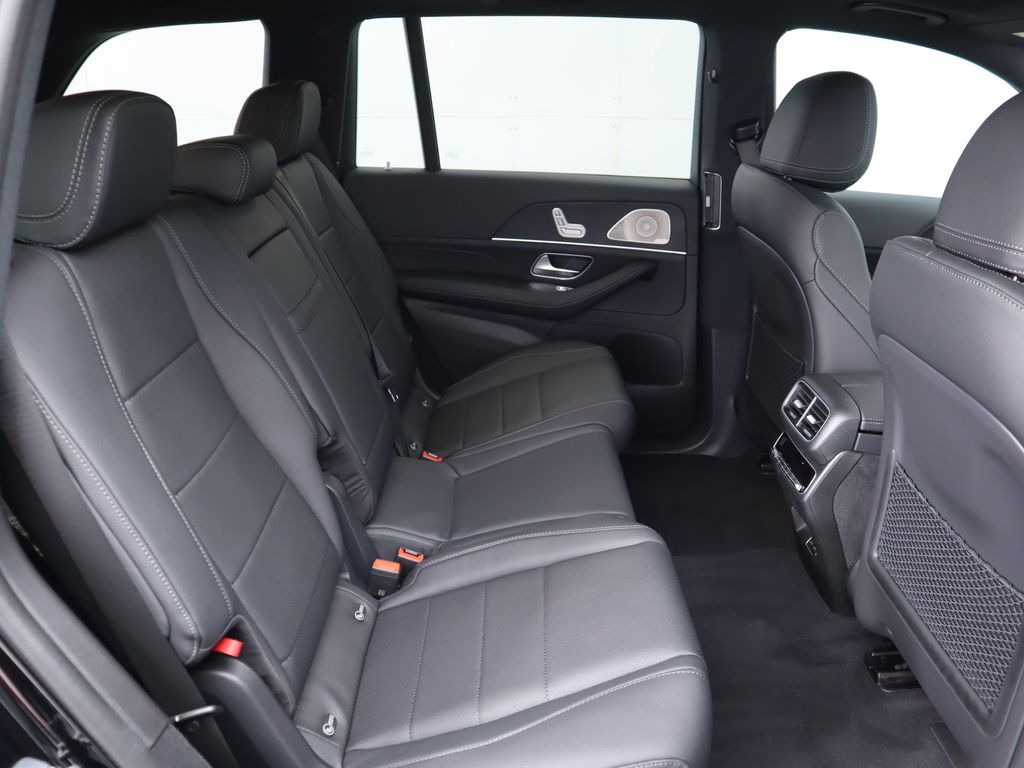 2024 Mercedes-Benz GLS 450 4MATIC 23