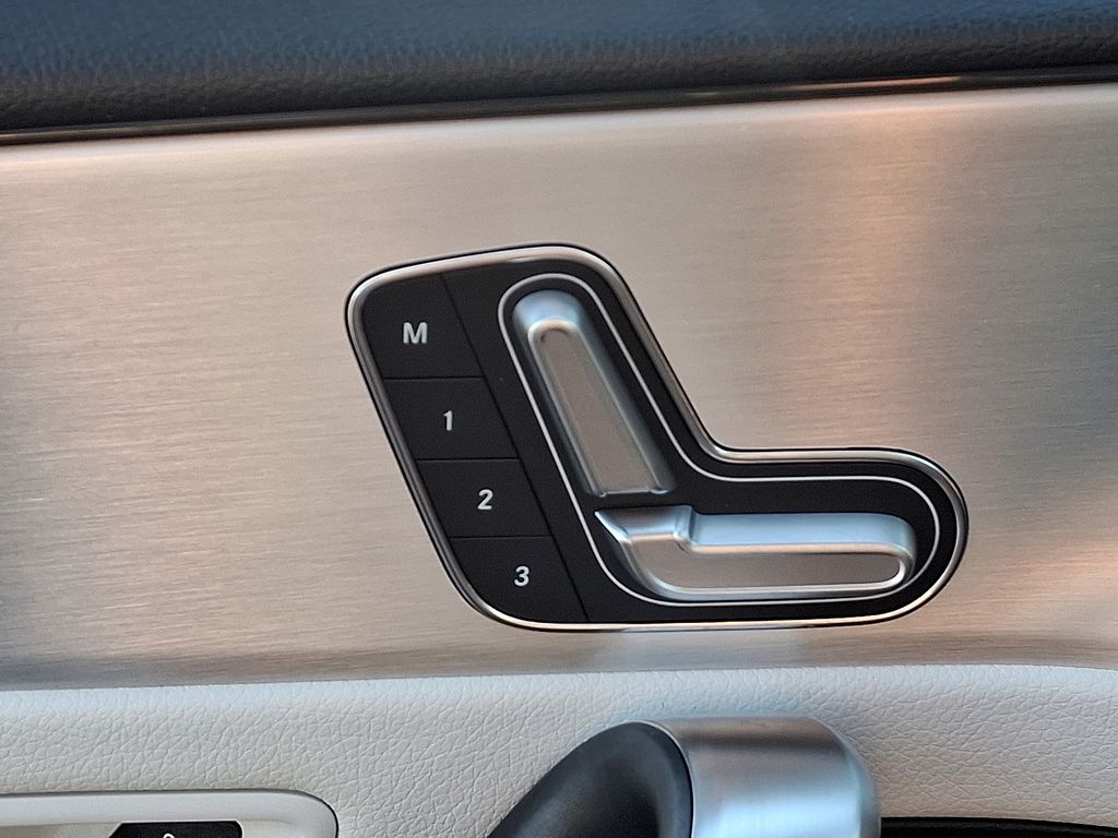 Thumbnail: 2019 Mercedes-Benz A-Class - 27