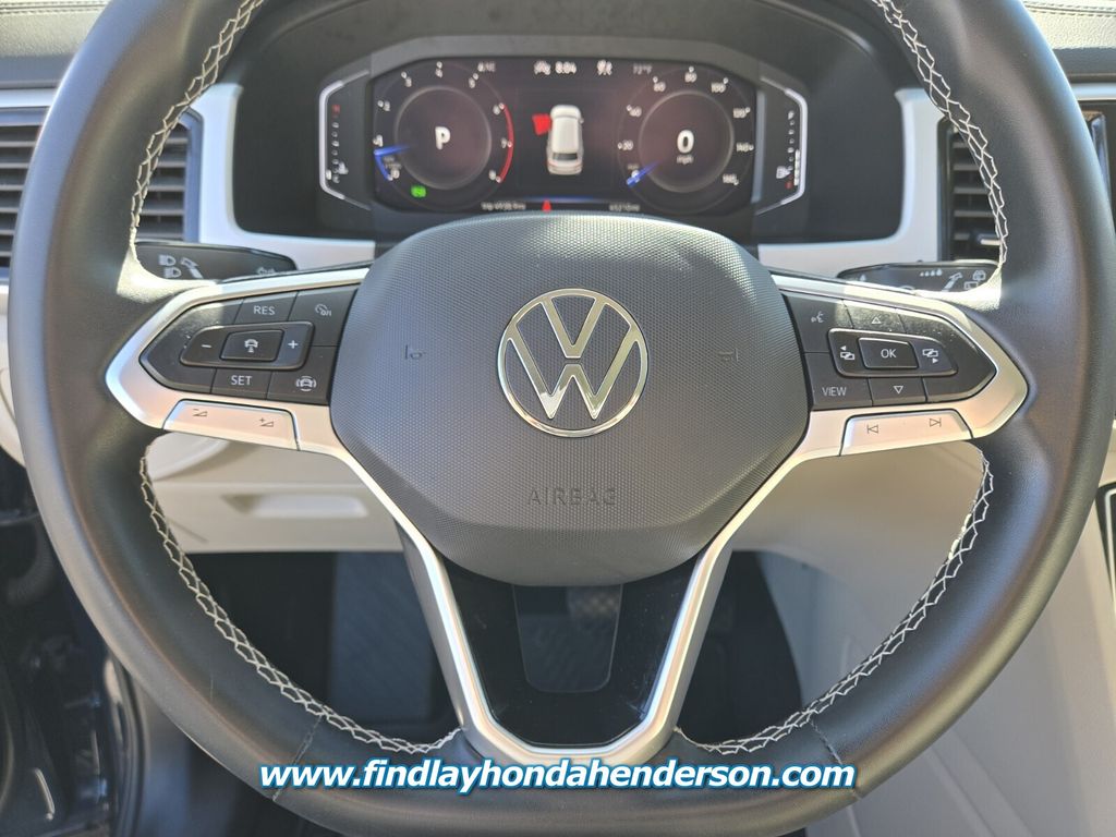 2022 Volkswagen Atlas 3.6L V6 SE w/Technology photo