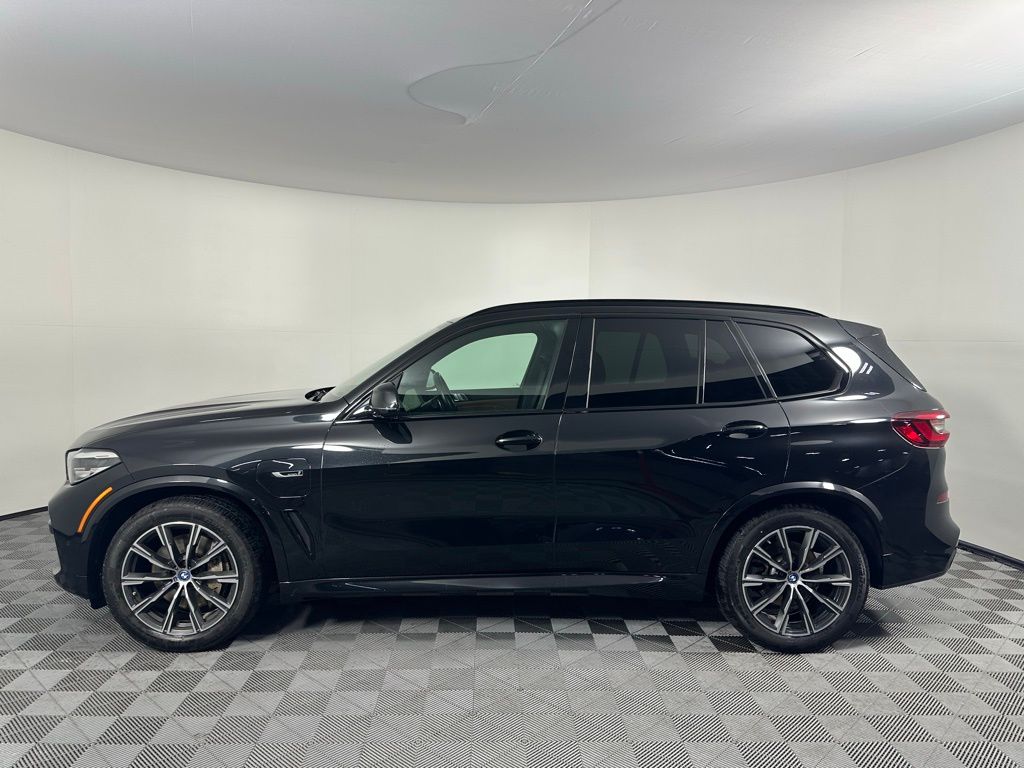 Thumbnail: 2023 BMW X5 - 8
