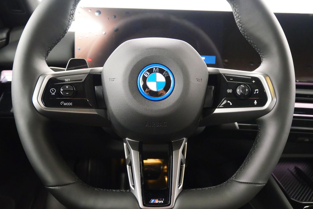 2025 BMW i5 xDrive40 14