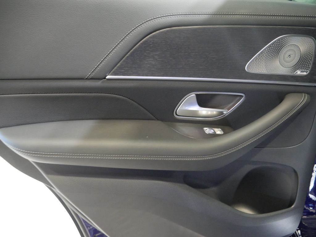 Thumbnail: 2026 Mercedes-Benz GLE - 22