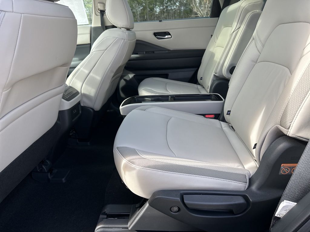 2025 Obsidian Green Pearl Nissan Pathfinder SL FWD SUV