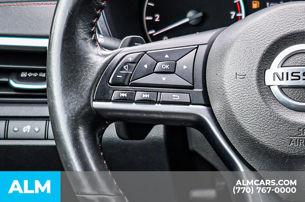 Used 2022 White Nissan 2.5 SR image 32