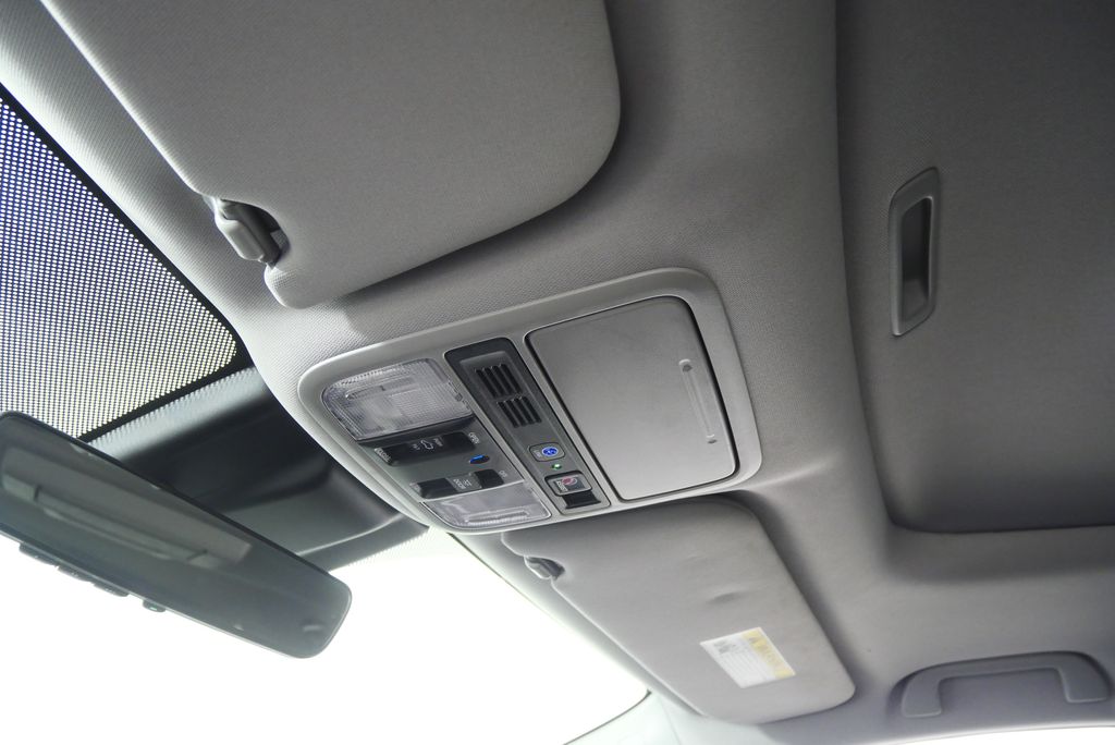 Thumbnail: 2019 Honda Odyssey - 23