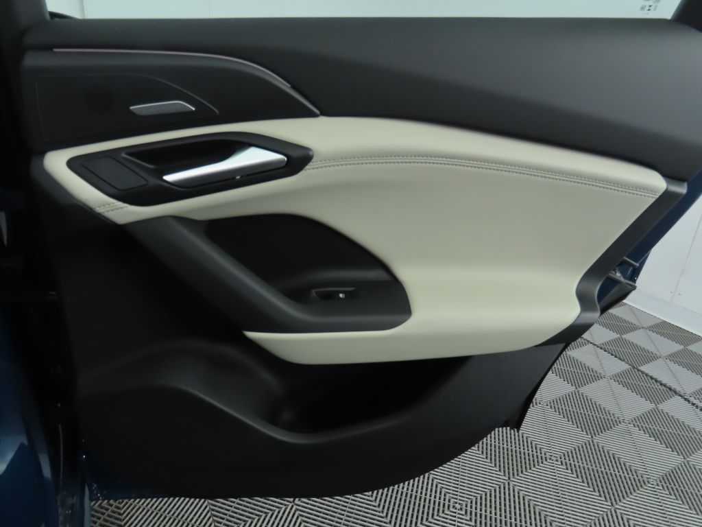 Thumbnail: 2025 Audi A6 - 29