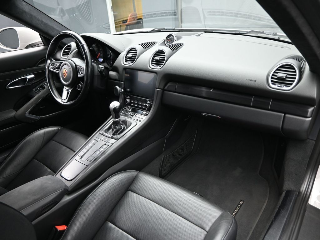 2018 Porsche 718 Cayman GTS