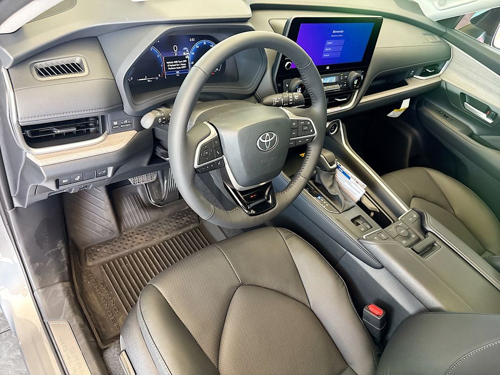 Thumbnail: 2026 Toyota Grand Highlander - 9