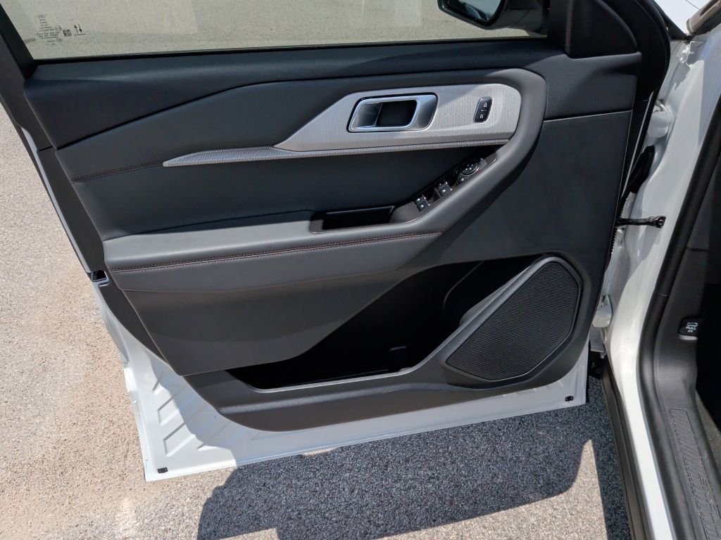 2026 Ford Explorer Active - 9