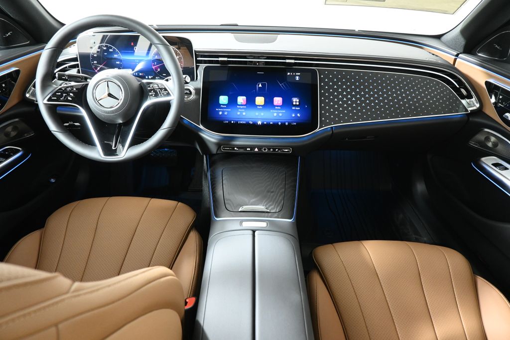 Thumbnail: 2026 Mercedes-Benz E-Class - 4